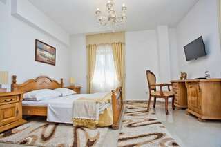 Отель Hotel Admiral Пераст Двухместный номер Делюкс с 1 кроватью и балконом, вид на море-3